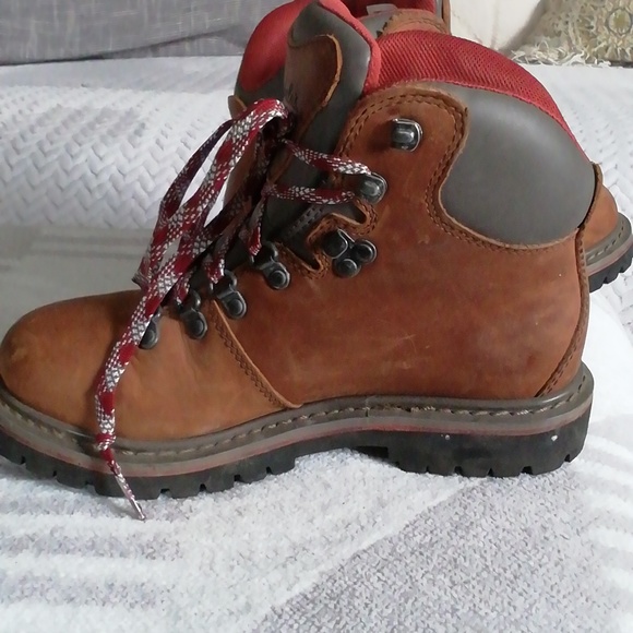 Cabela's Hiking Boots - Picture 6 of 11